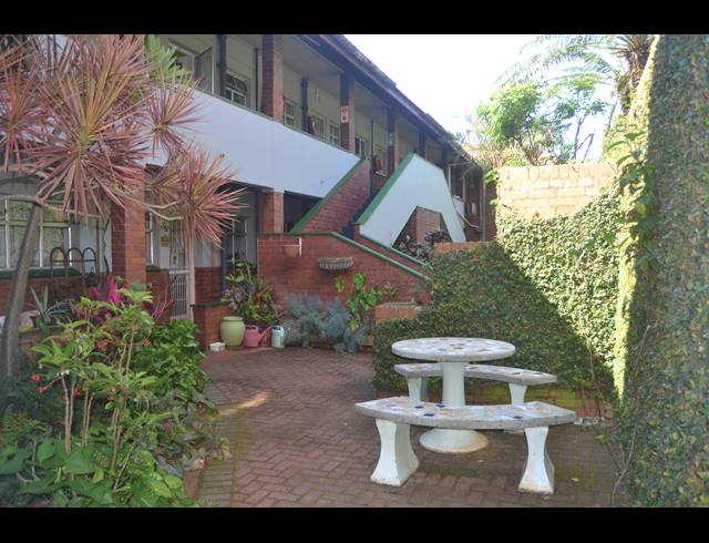1 BEDROOM FLAT FOR SALE IN SCOTTBURGH CENTRAL
